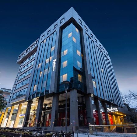 Radisson Hotel Istanbul Harbiye Exterior foto